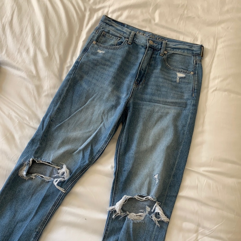 American Eagle Hight Waisted Mom Jeans